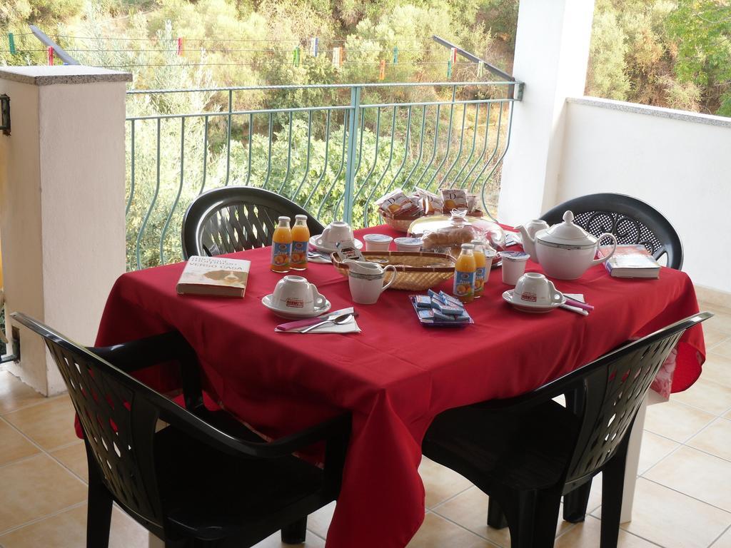 B&B Sa Funtana Кардеду Экстерьер фото